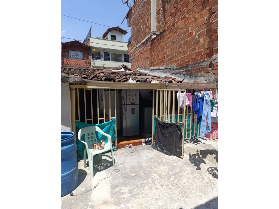 Casa Lote, Itaguí Barrio Santa María - Se Vende — foto 3
