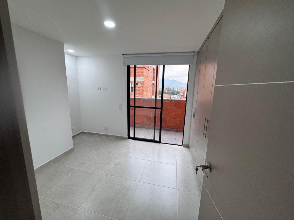 VENTA APARTAMENTO EN MEDELLIN, LAURELES NOGAL — foto 6
