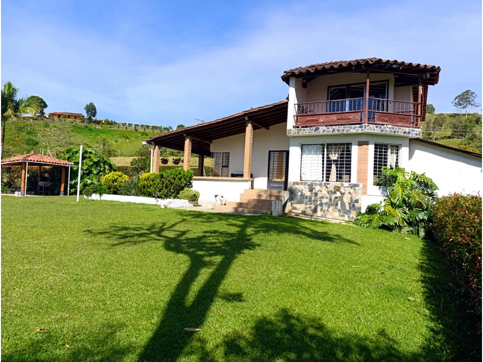 VENTA FINCA EN SANTUARIO, CERCA AUTOPISTA MEDELLIN-BOGOTA - 3