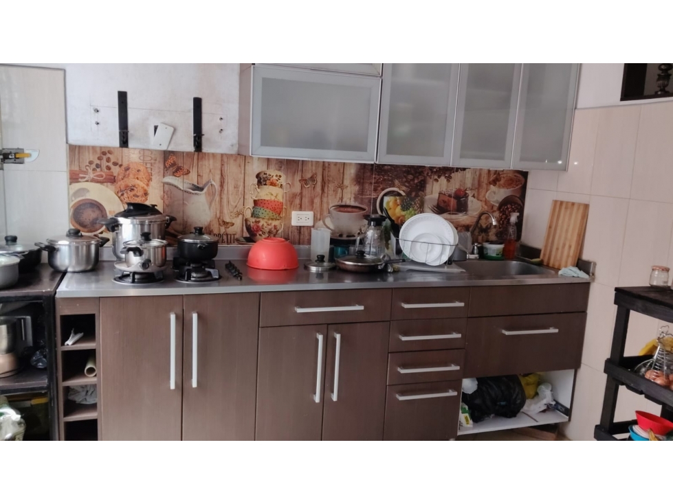 VENTA CASA EN ROBLEDO BARRIO CORDOBA PISO 2