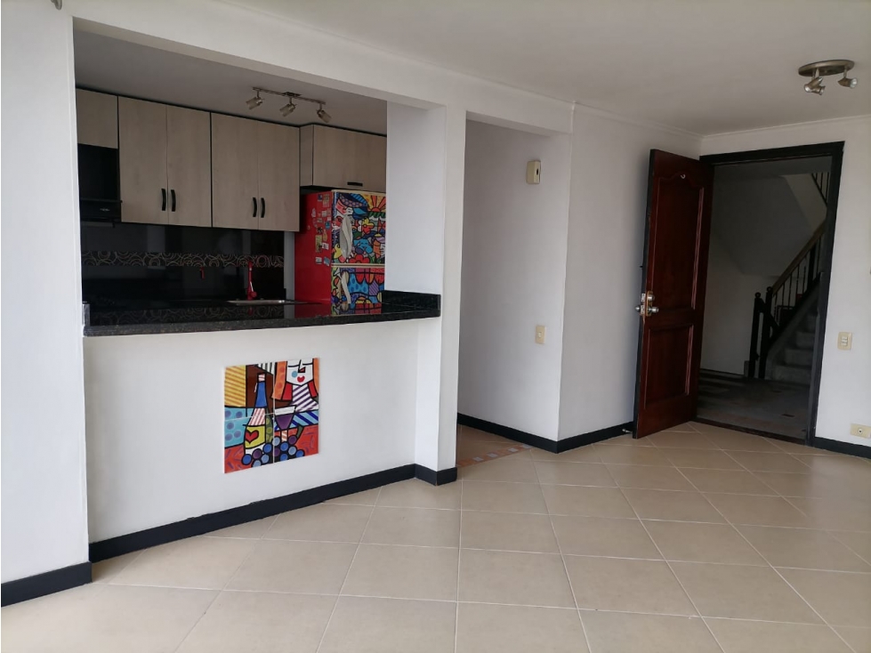 VENTA APARTAMENTO EN MEDELLIN LAURELES, CERCA IGLESIA LA CONSOLATA