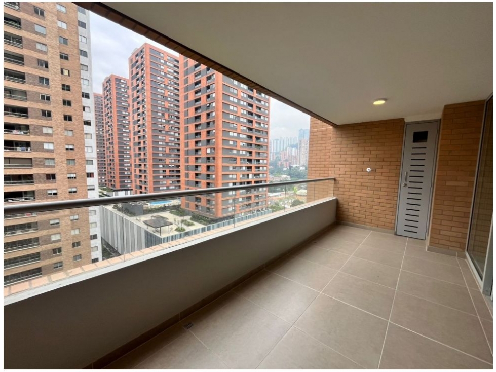 Venta de Apartamento Ciudad del Río, Medellín — foto 4