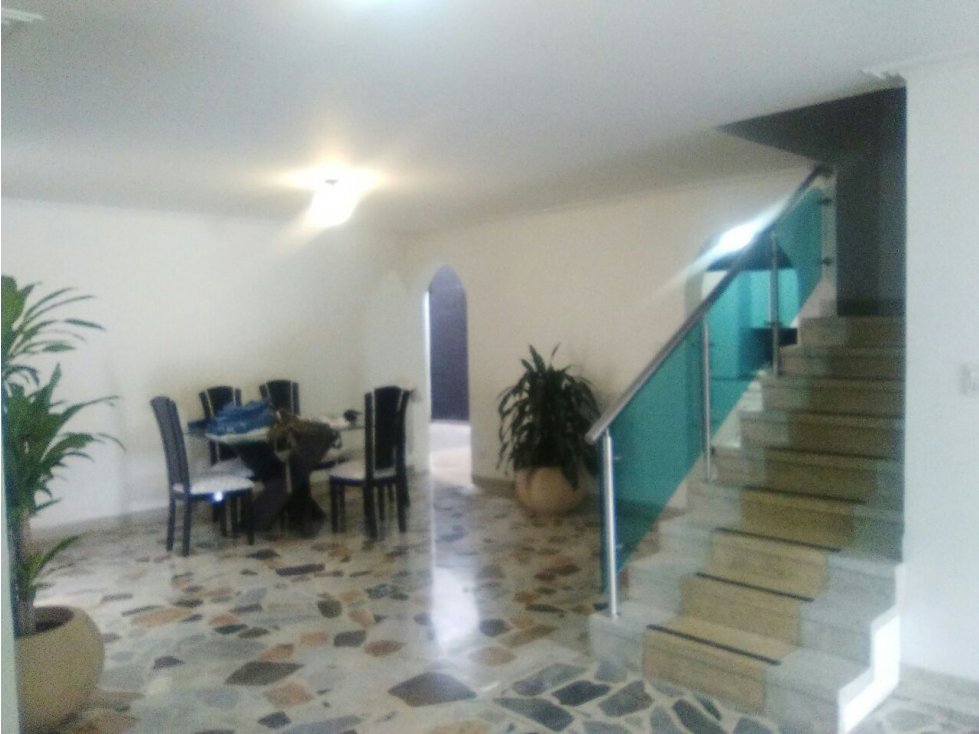 VENTA CASA UNIFAMILIAR, EN MEDELLIN GLORIETA BULERIAS — foto 2