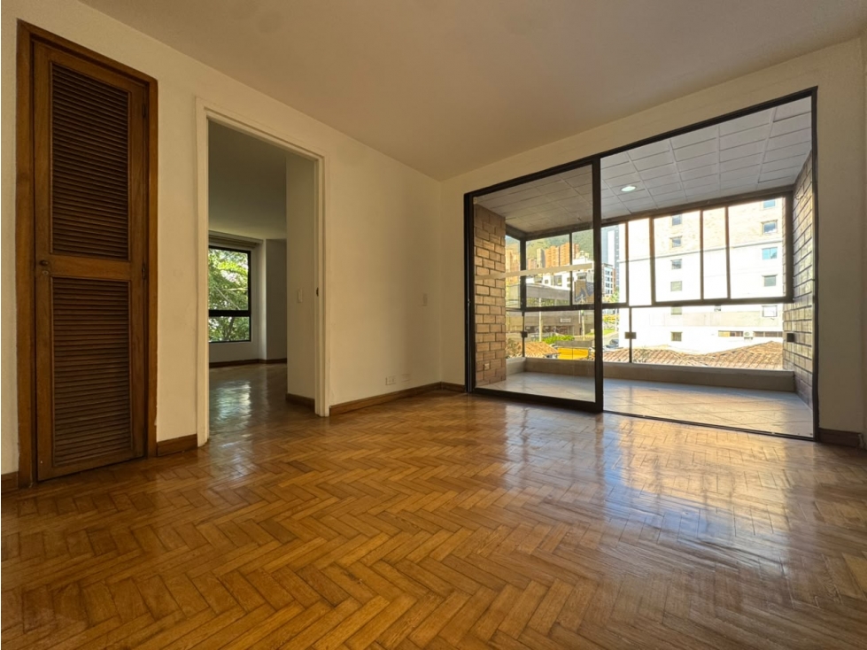 VENTA APARTAMENTO EN MEDELLIN, POBLADO LOMA DE LOS PARRA — foto 2
