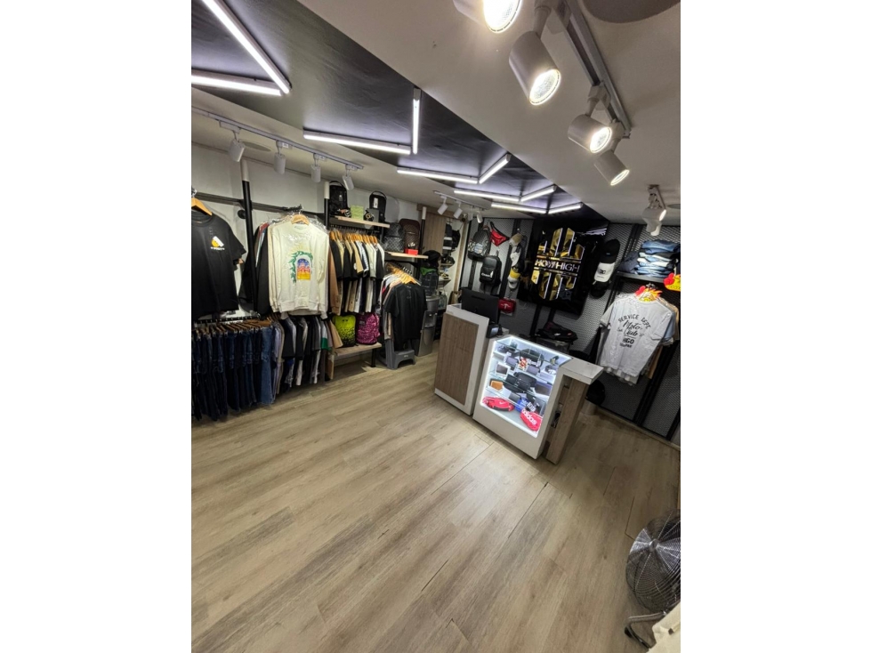 Venta 4 Locales Comerciales, en Medellín, Centro Comercial El Hueco — foto 2