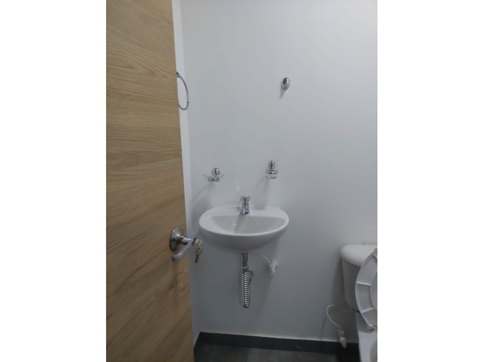 Venta de Local Comercial, Piso 2 Caldas Ant. en Centro Comercial - 6