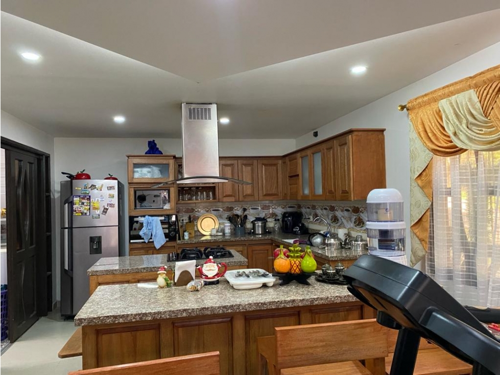 CASA (mas 2 Aptos) EN RIONEGRO, BARRIO ALTOS DEL LAGO. SE VENDE — foto 5