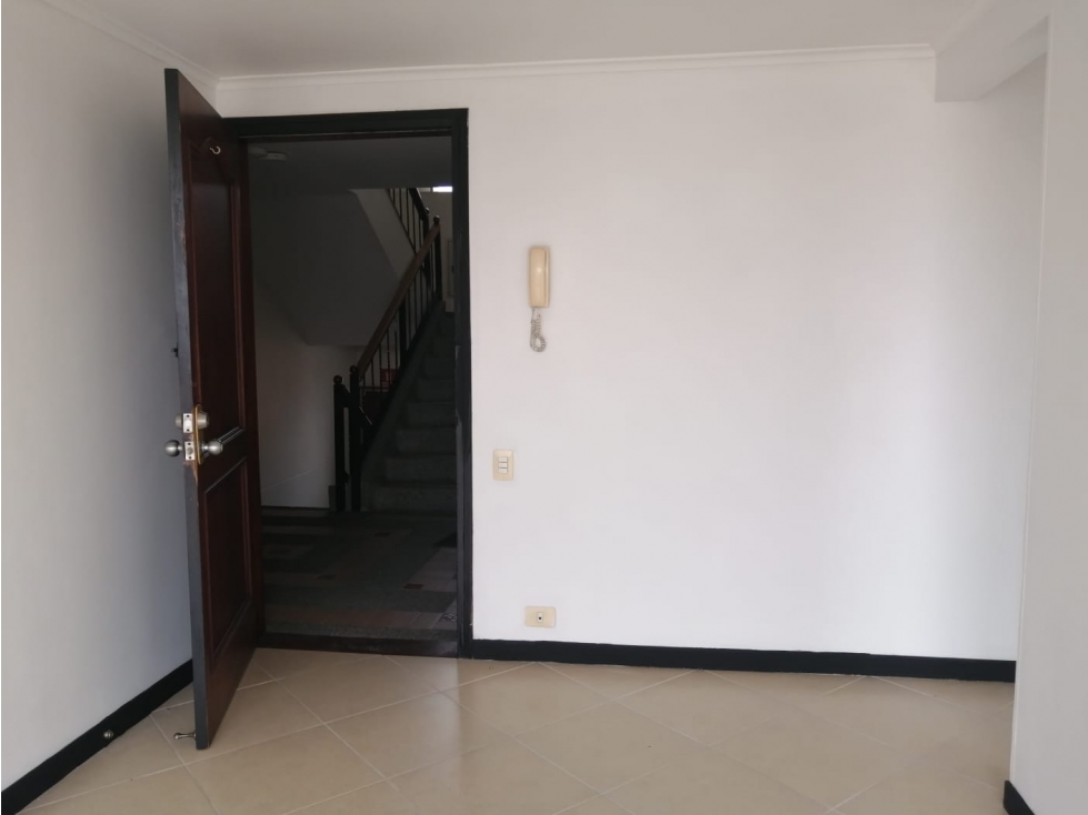 VENTA APARTAMENTO EN MEDELLIN LAURELES, CERCA IGLESIA LA CONSOLATA — foto 5