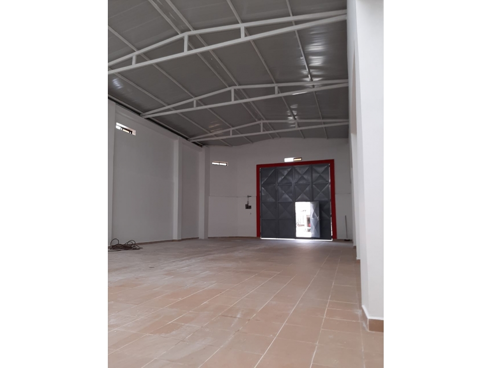 VENTA DE BODEGA EN BELLO , SECTOR NIQUIA. (Licencia para 10 pisos) - 4