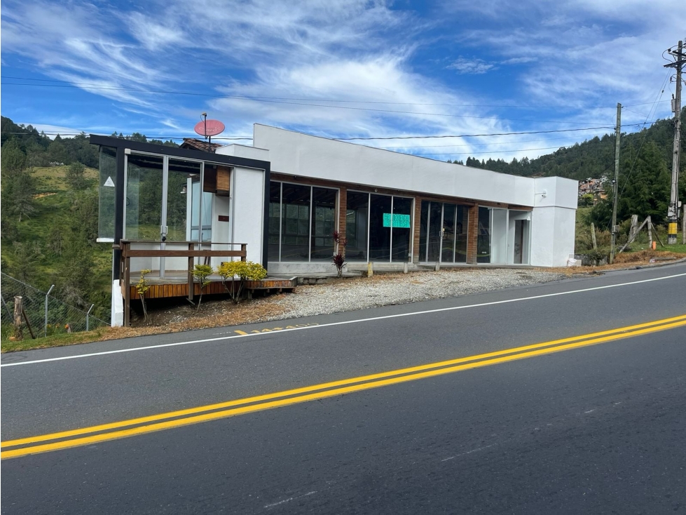 VENTA LOCAL COMERCIAL, CON APARTAMENTO, VIA AL RETIRO.