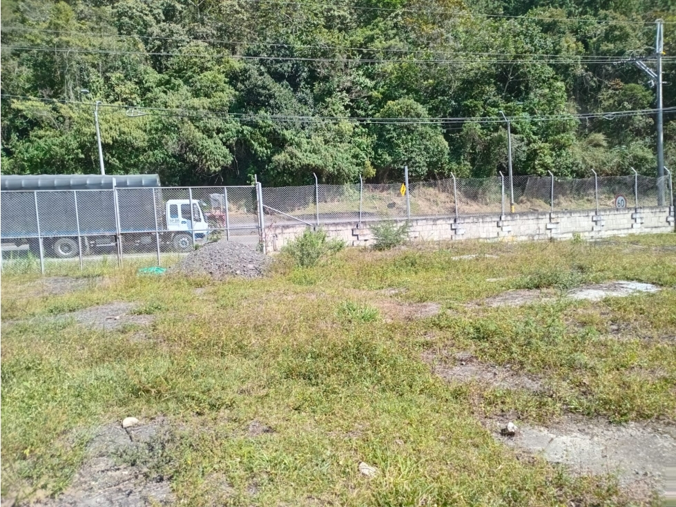 LOTE EN GUARNE, AUTOPISTA MEDELLIN BOGOTA (PARA BODEGAS)