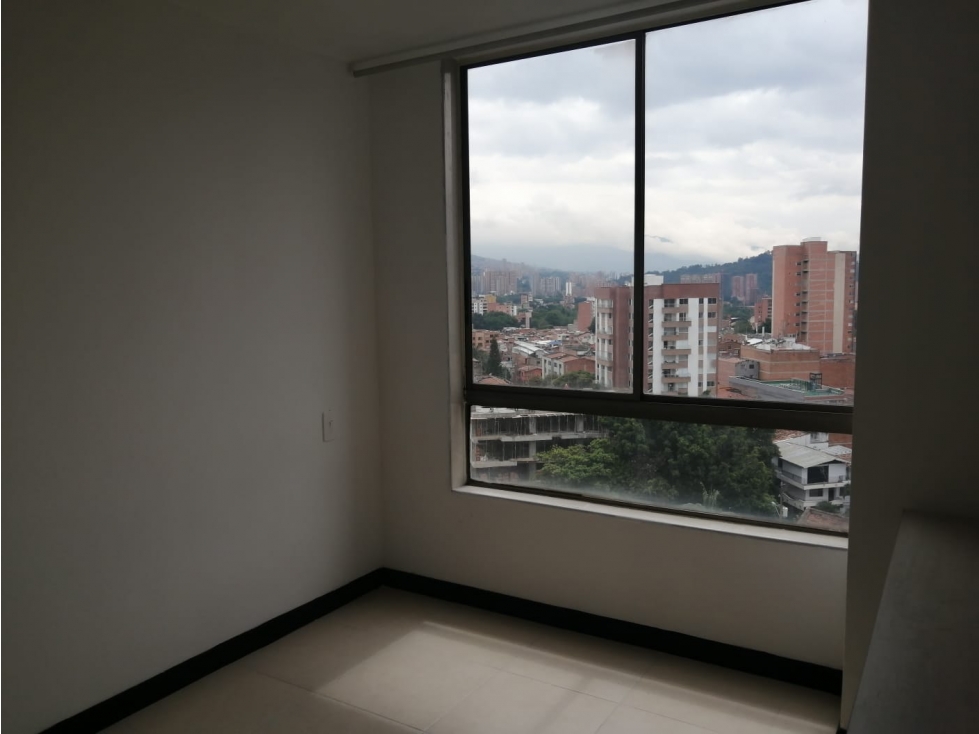 VENTA APARTAMENTO EN MEDELLIN LAURELES, CERCA IGLESIA LA CONSOLATA — foto 6
