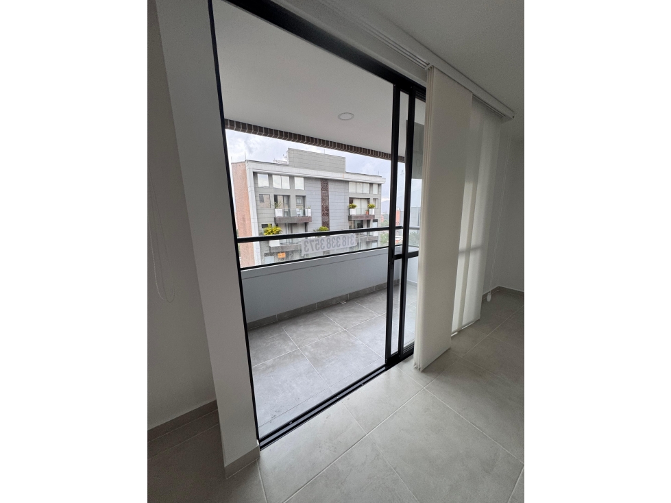 VENTA APARTAMENTO EN MEDELLIN, LAURELES NOGAL — foto 3