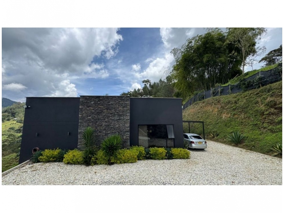 Venta, Casa en Rionegro, Sector Fizebad. (casa lujosa)