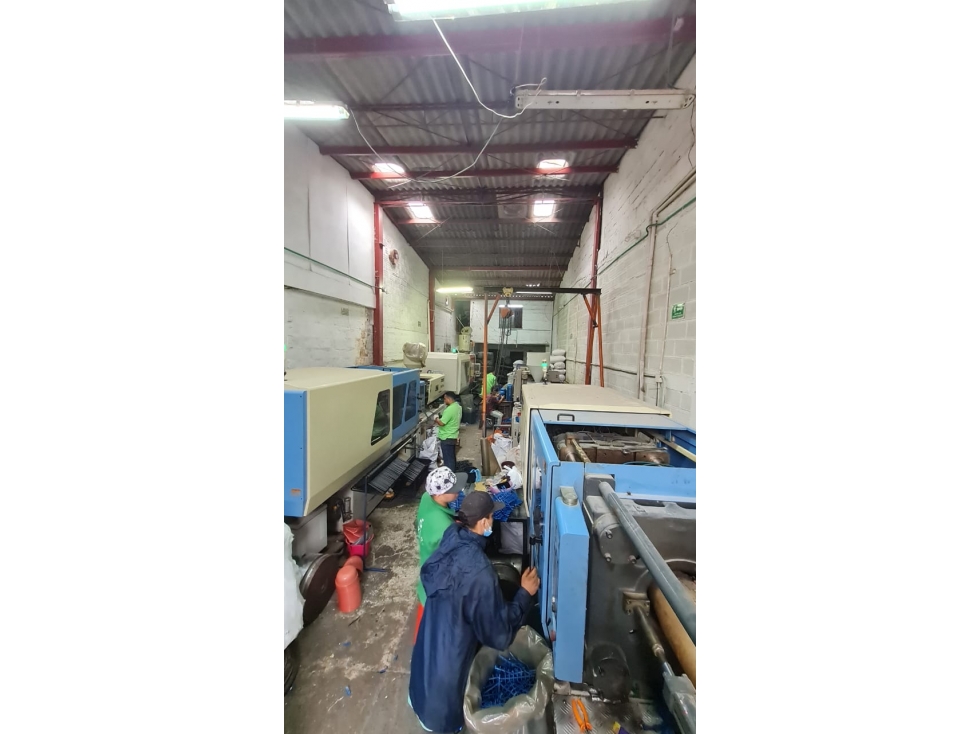 VENTA BODEGA EN EL MEDELLIN , BARRIO TRINIDAD