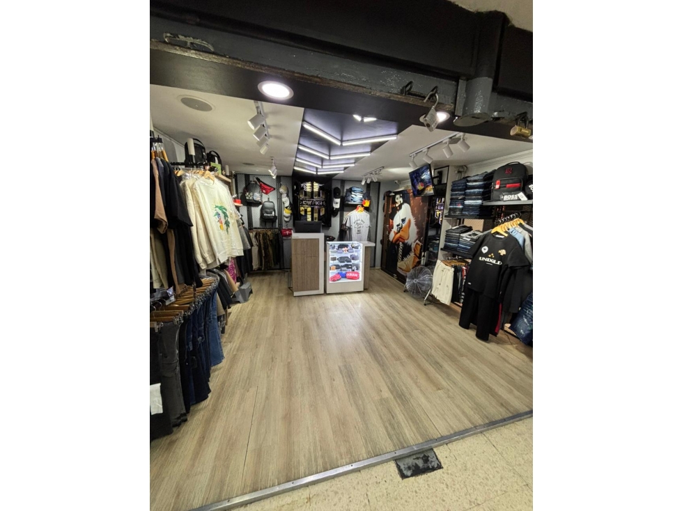 Venta 4 Locales Comerciales, en Medellín, Centro Comercial El Hueco — foto 5