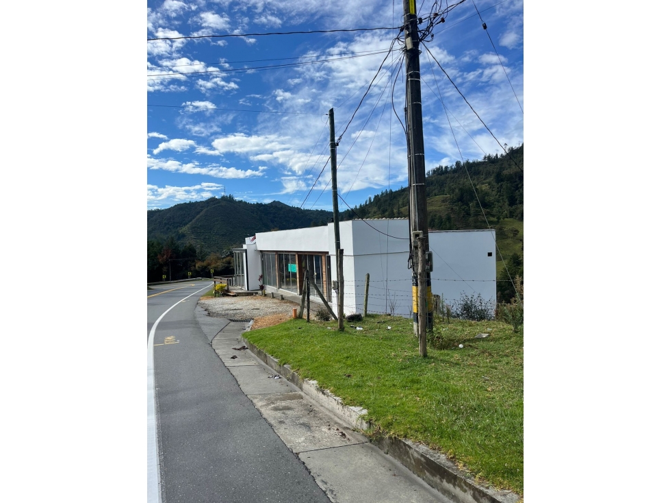 VENTA LOCAL COMERCIAL, CON APARTAMENTO, VIA AL RETIRO. — foto 6