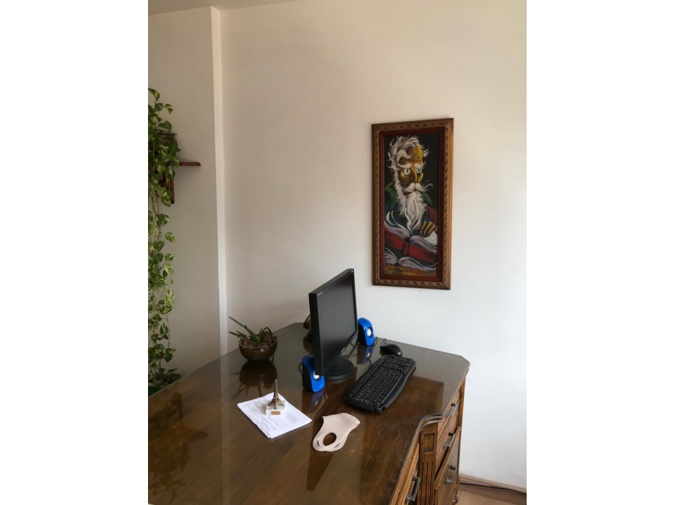 VENTA OFICINA EN MEDELLIN CENTRO. AV ORIENTAL CON LA PLAYA