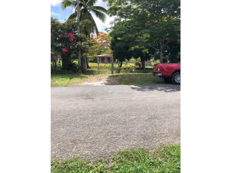 VENDO TERRENO CON CASA EN LA ERMITA DE SAN CARLOS