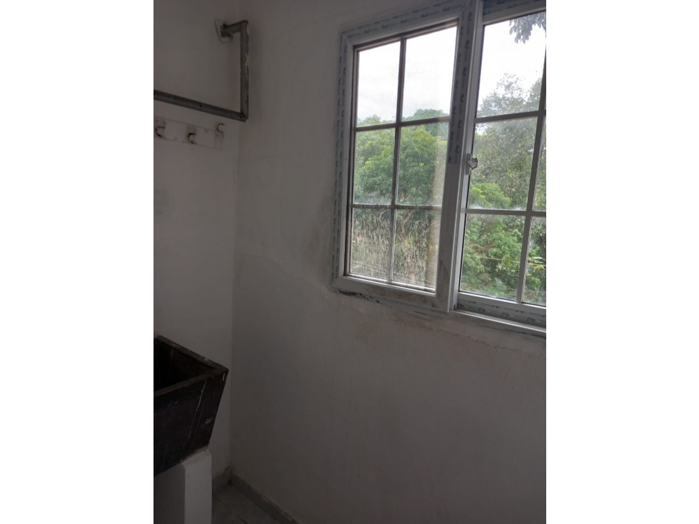 ALQUILO APARTAMENTO EDIFICIO SALOMON LOCERIA — foto 5