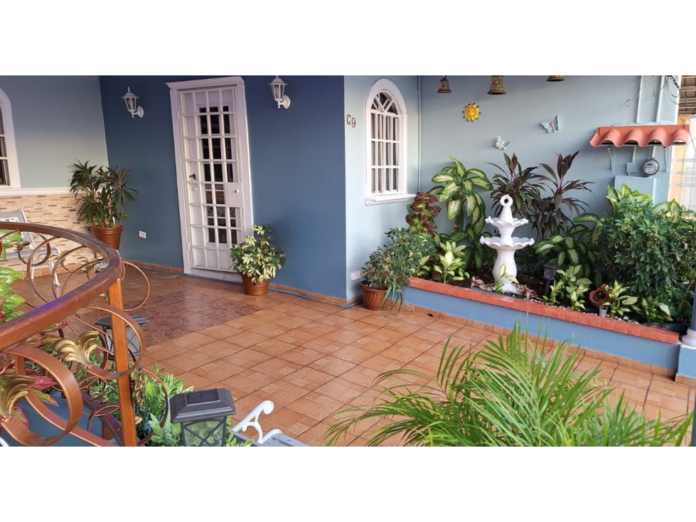 VENDO HERMOSA REMODELADA CASA URB. CAMINO REAL SAN ANTONIO — foto 2