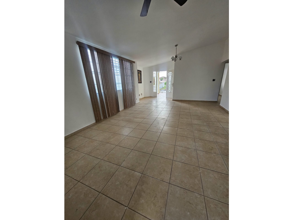 VENDO CASA EN BRISAS DEL GOLF — foto 2