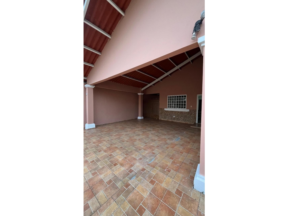 ALQUILO HERMOSA CASA EN QUINTAS REALES DE VILLA ZAITA — foto 2