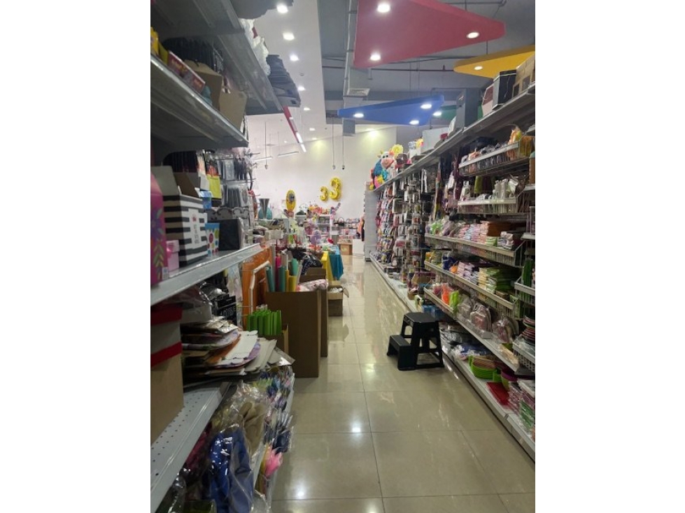 SE VENDE LOCAL COMERCIAL EN SIGNATURE PLAZA-BRISAS DEL GOLF — foto 2