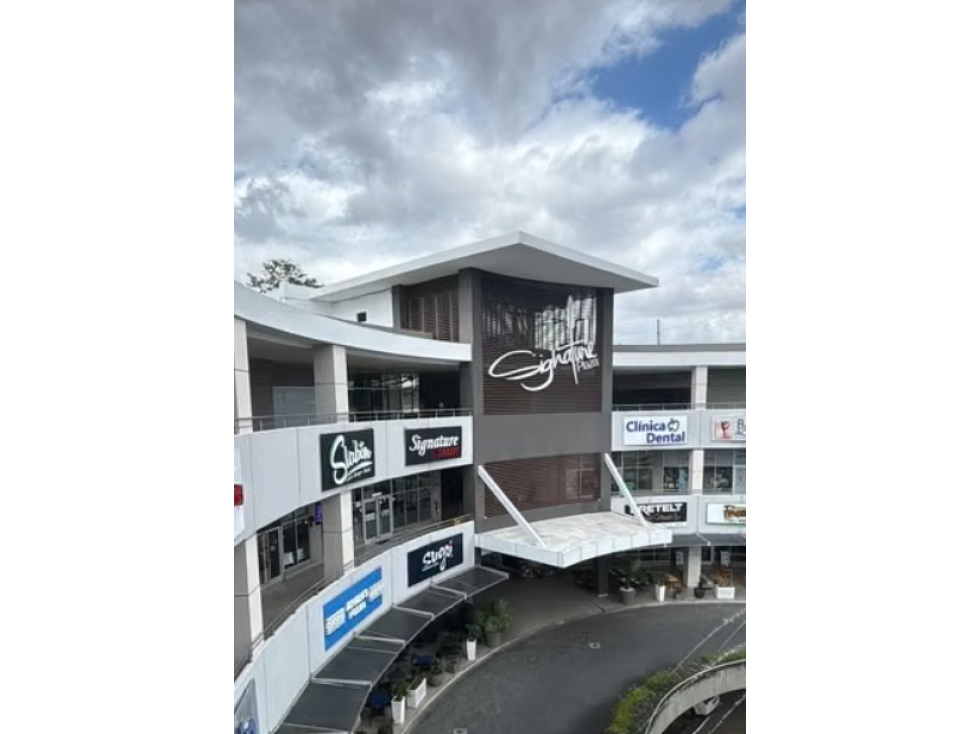 VENDO O ALQUILO CONSULTORIOS BRISAS DEL GOLF EN SIGNATURE PLAZA - 1