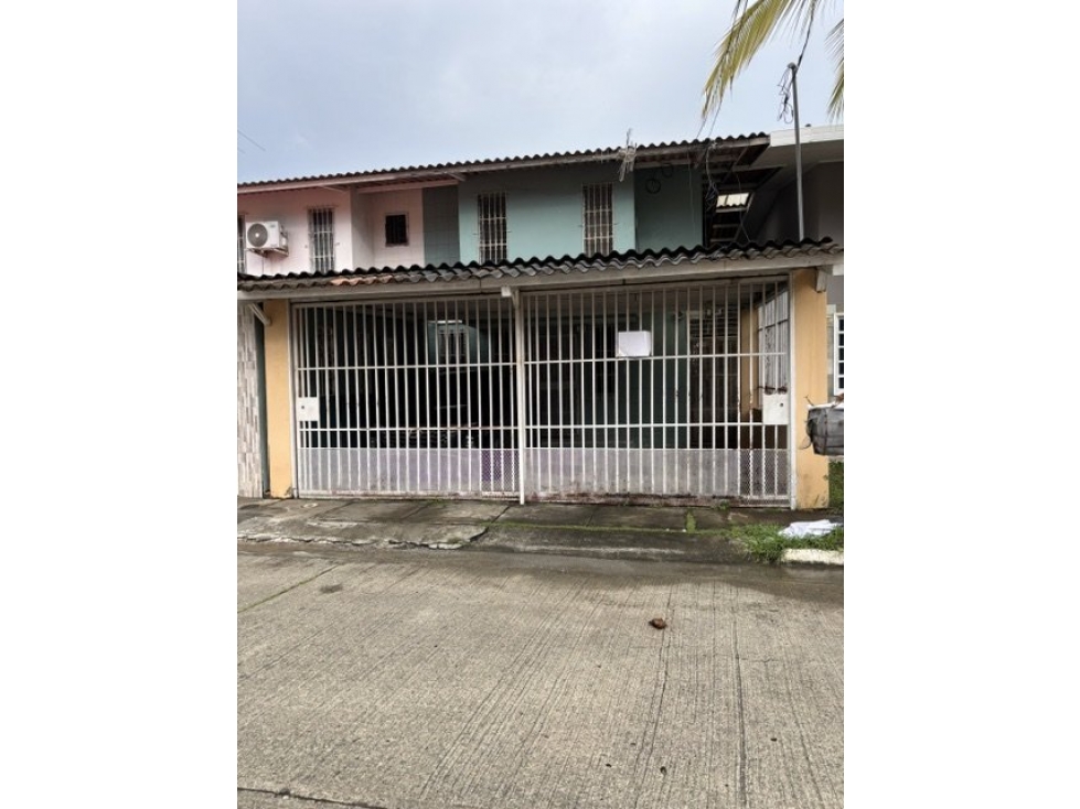 SE VENDE CASA CONDADO DEL REY