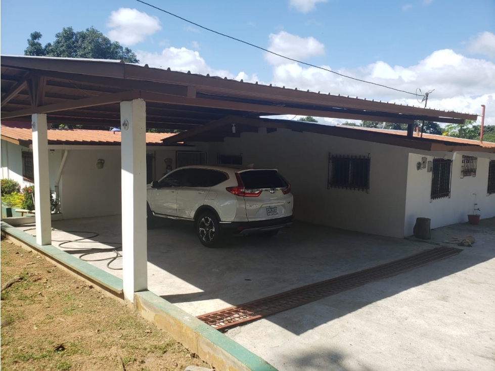 vendo o alquilo una finca en cermeño de Capira