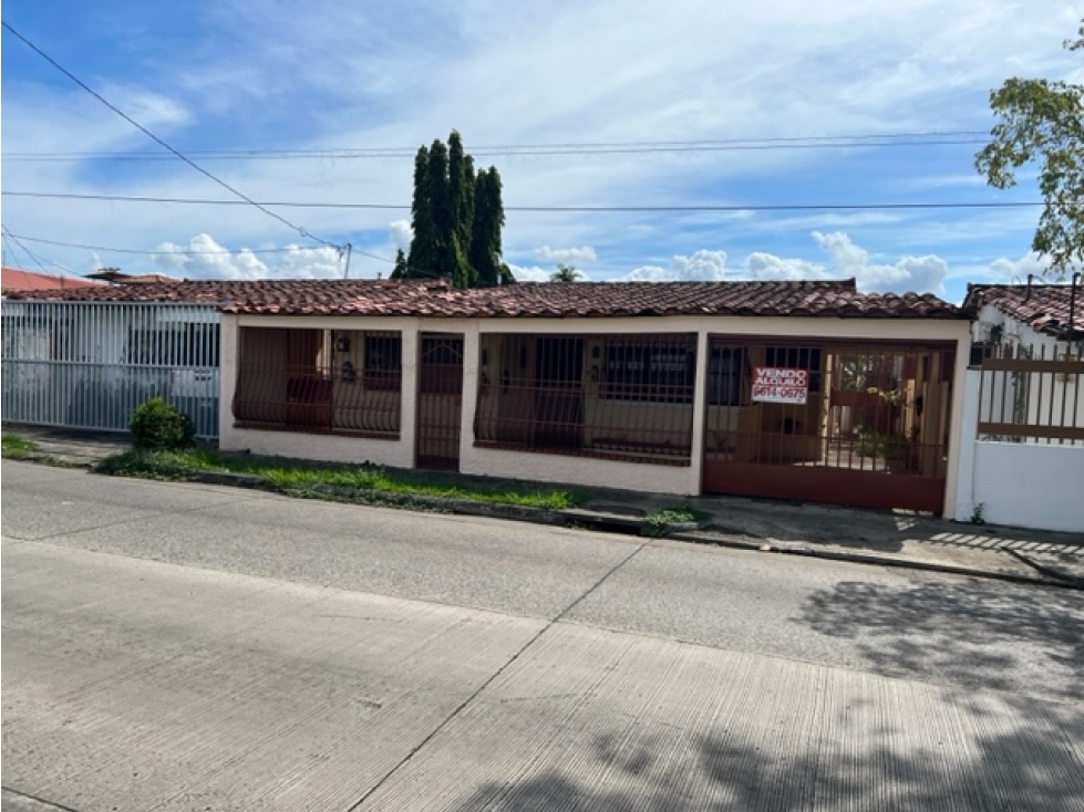 VENDO CASA URBANIZACION CAMPO LIMBERGH