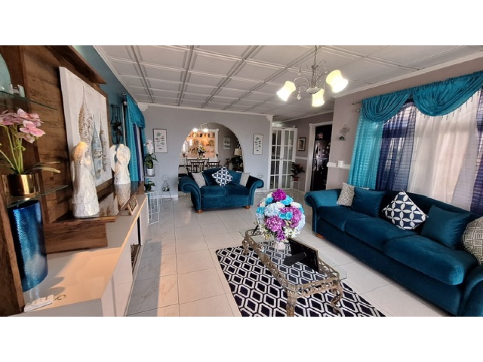 VENDO HERMOSA REMODELADA CASA URB. CAMINO REAL SAN ANTONIO — foto 5