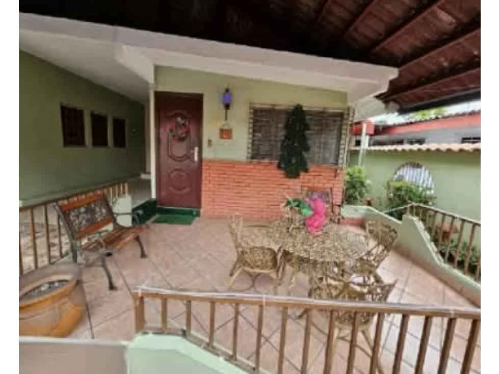 VENDO HERMOSA CASA EN CHANIS VIA PRINCIPAL IDEAL PARA NEGOCIO — foto 2