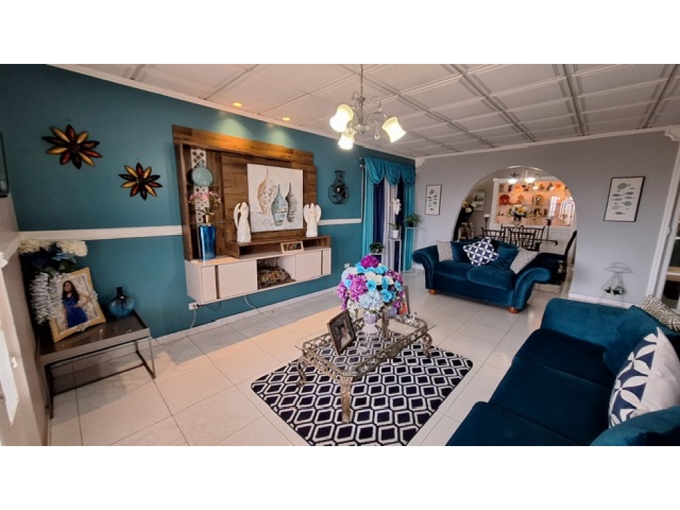 VENDO HERMOSA REMODELADA CASA URB. CAMINO REAL SAN ANTONIO — foto 4