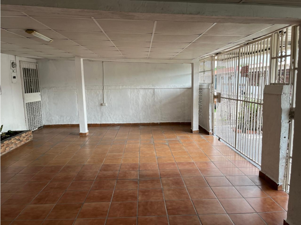 VENTA DE CASA URBANIZACIÓN LAS ACACIAS - 3