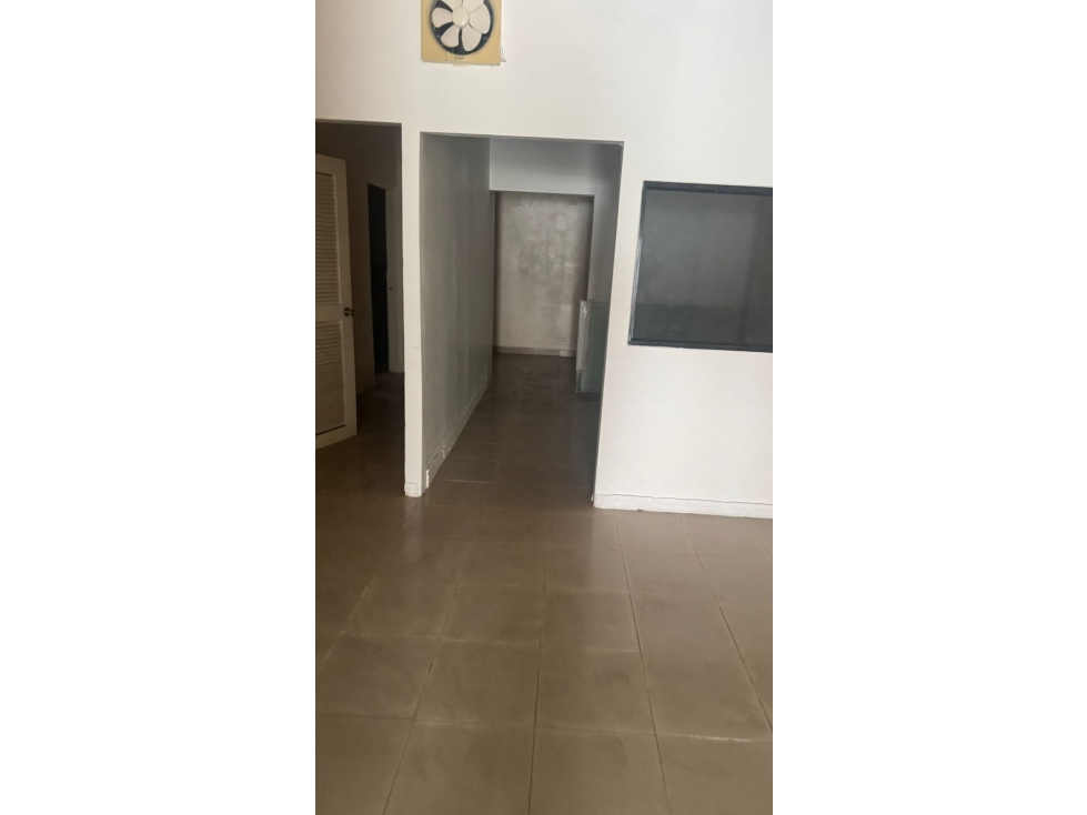 ALQUILO LOCAL EN PLAZA 507- BRISAS DEL GOLF — foto 5