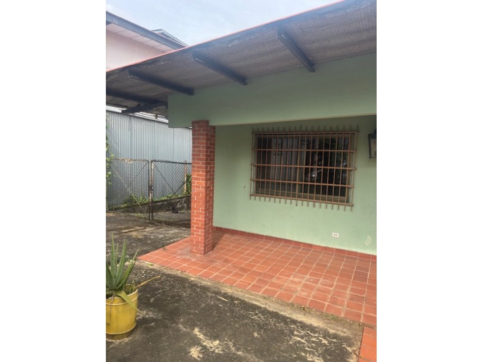 VENDO CASA CON AMPLIO PATIO ATRAS EN CARRASQUILLA — foto 5