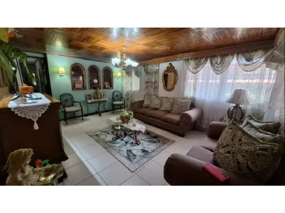 VENDO HERMOSA CASA EN CHANIS VIA PRINCIPAL IDEAL PARA NEGOCIO — foto 5