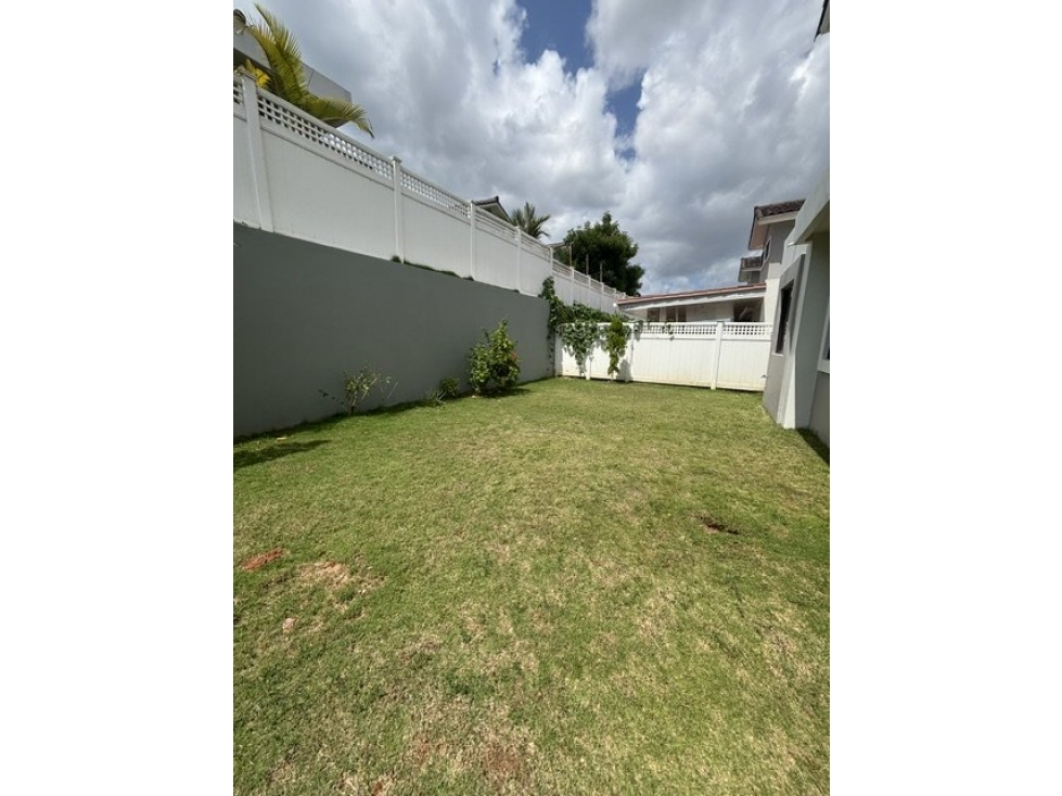 VENDO CASA PH SIERRA NEVADA PASEO DEL NORTE BRISAS DEL GOLF — foto 2