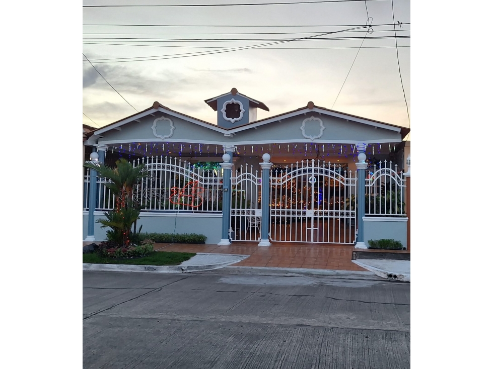 VENDO HERMOSA REMODELADA CASA URB. CAMINO REAL SAN ANTONIO