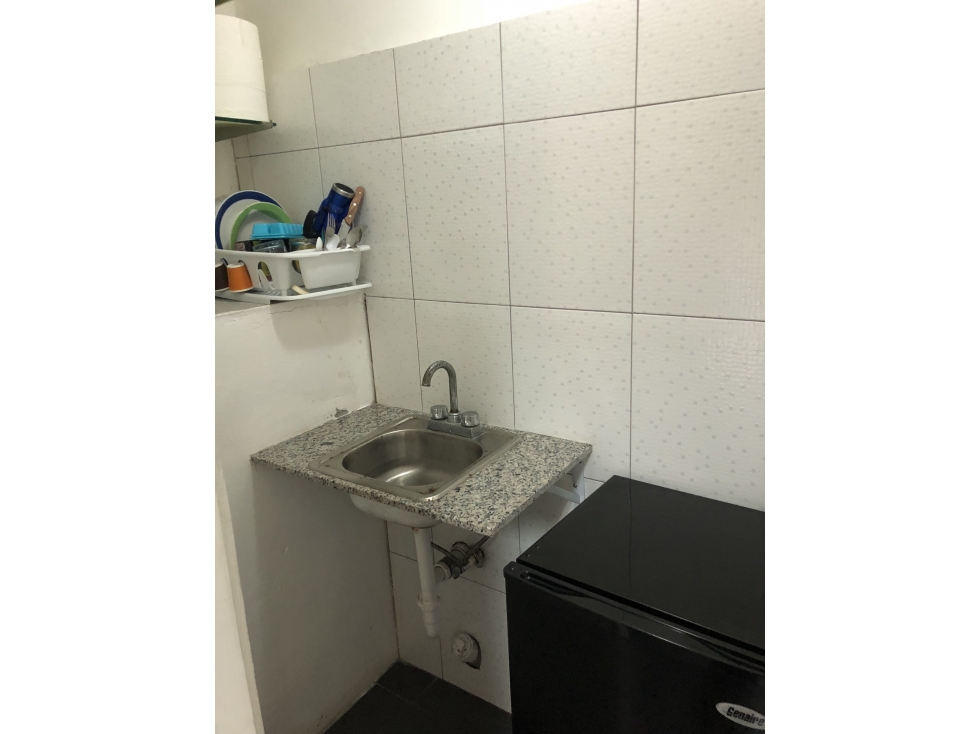 ALQUILO LOCAL AVENIDA LA PAZ VILLA CACERES — foto 4