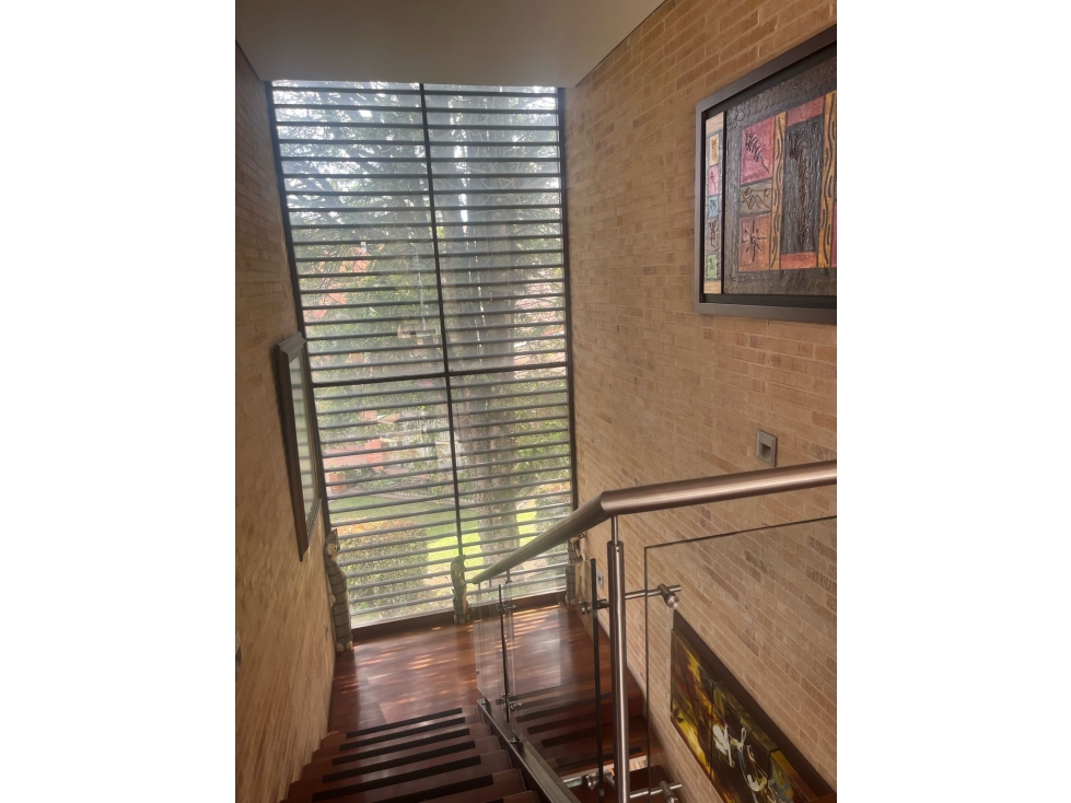 Exclusiva Casa Super Bien Ubicada 338 m2 — foto 6