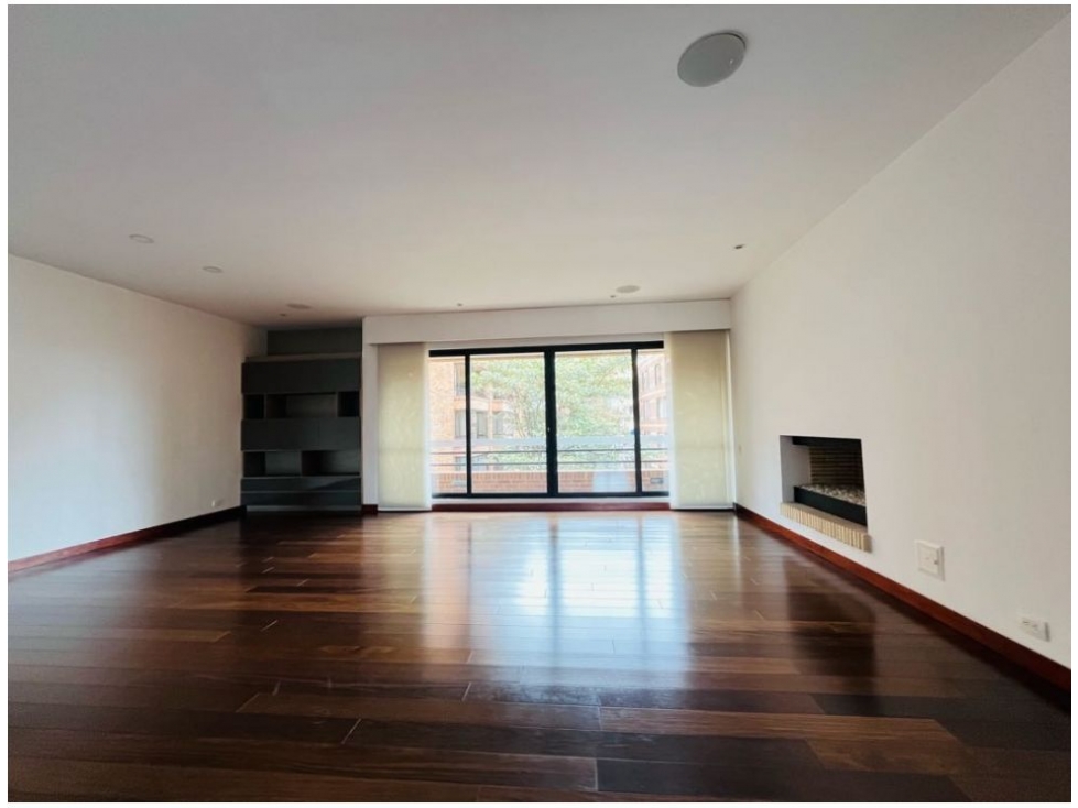 Los Rosales Maravilloso Apartamento con Balcón 140 m2