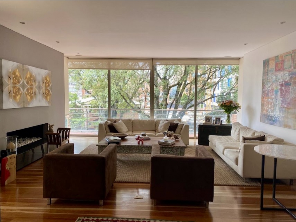 Chico Reservado Maravilloso Apartamento 245 m2 con Terraza