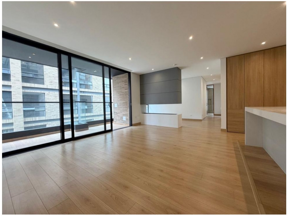 Chico Maravilloso Apartamento 125 m2 con Balcón Cerca Parque 93