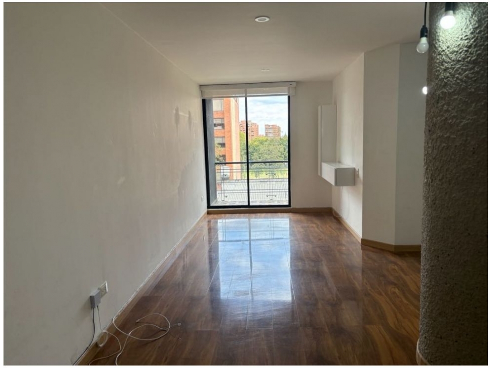 Bella Suiza Hermoso e Iluminado Apartamento 84 m2 con Balcón — foto 4