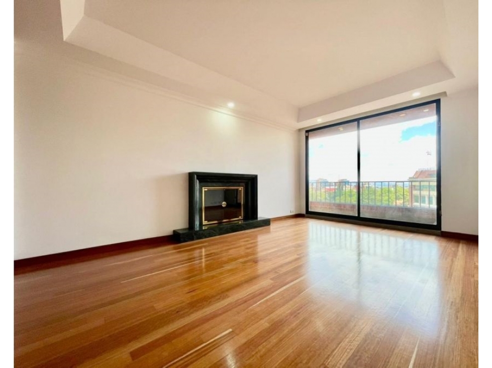 El Nogal Apartamento Super Iluminado y Acogedor 250 M2 — foto 3