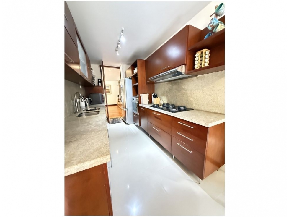El Nogal Apartamento Super Iluminado y Acogedor 183 M2 — foto 3