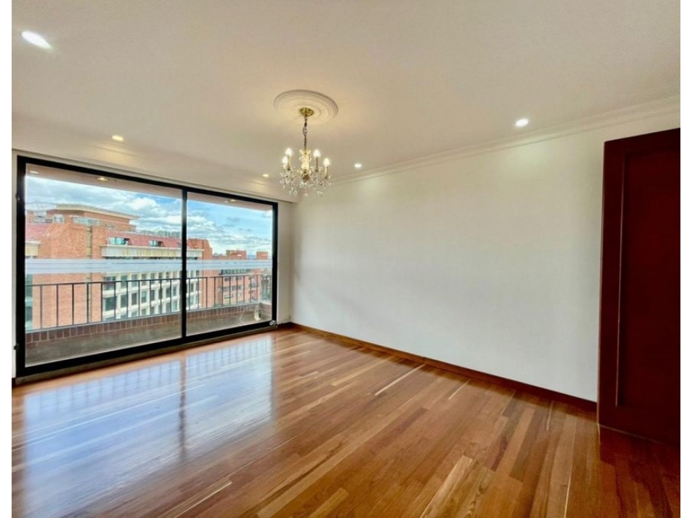 El Nogal Apartamento Super Iluminado y Acogedor 250 M2